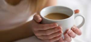 A partir de su consumo de fuentes de cafe&iacute;na como caf&eacute;, t&eacute; negro, refrescos, chocolate y otros alimentos, agruparon a las madres en cuatro grupos.