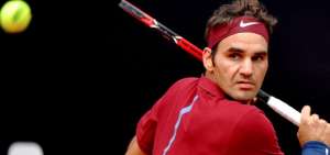Federer, con problemas de espalda, queda eliminado por Thiem en Roma
