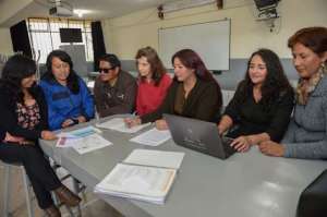 Los docentes del colegio Nacional Amazonas son parte de los 2.400 alumnos que cursan de forma gratuita la maestr&iacute;a online con las universidades espa&ntilde;olas. Foto: Archivo/El Tel&eacute;grafo