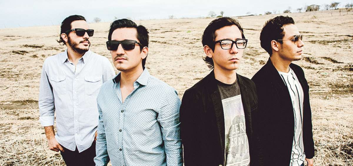 Los hermanos Diego y Roberto Zaldumbide, m&aacute;s Pedro Crespo y Beto Torres integran el grupo guayaquile&ntilde;o Pers&eacute;, que propone rock indie experimental.