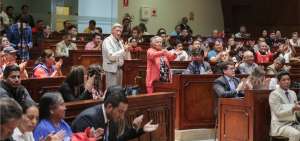 Dirigentes de los jubilados y de los trabajadores acudieron el mi&eacute;rcoles al sal&oacute;n Jos&eacute; Mej&iacute;a Lequerica a la sesi&oacute;n de la Comisi&oacute;n, la cual no se realiz&oacute;.