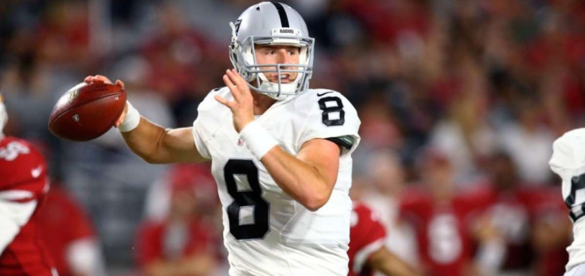 Connor Cook, de 23 a&ntilde;os, fue la tercera opci&oacute;n en la lista de mariscales de campo de los Raiders.