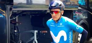 Pinchazo en llanta de Carapaz lo perjudica en el Giro de Italia