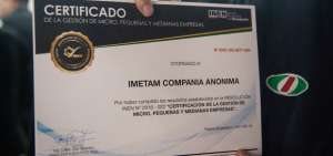 El INEN entreg&oacute; hoy ocho certificaciones a peque&ntilde;as y medianas empresas dentro del proyecto "Mi primer sello de calidad".