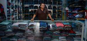 Efr&eacute;n Gaona, propietario de la tienda de ropa &lsquo;DN&rsquo; en la ciudad de Lago Agrio.