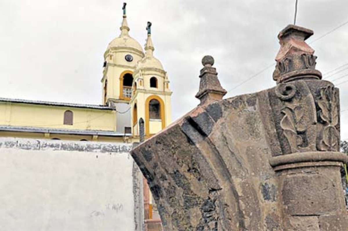 La nueva iglesia Central de Pelileo se edific&oacute; cerca a las ruinas de la anterior que fue destruida por el terremoto del 5 de agosto de 1949. Fotos: Roberto Ch&aacute;vez | El Tel&eacute;grafo