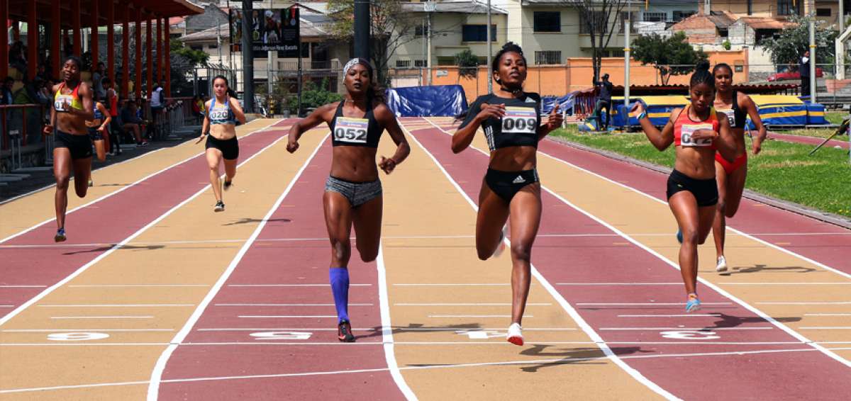 La competencia de los 200 metros planos congreg&oacute; a las mejores velocistas del pa&iacute;s. La atleta &eacute;lite, &Aacute;ngela Tenorio, corri&oacute; esta prueba ayer domingo.   
