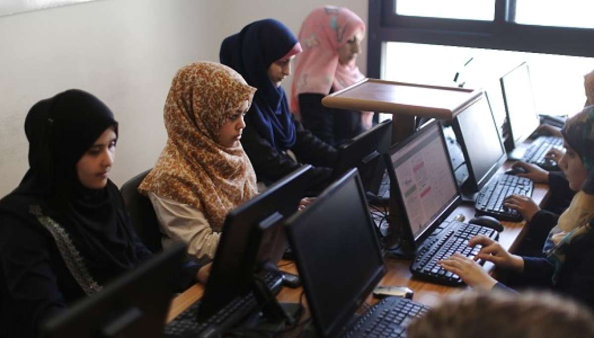 En la empresa Unit One, la mayor&iacute;a de trabajadores lo conforman las mujeres. Foto: AFP