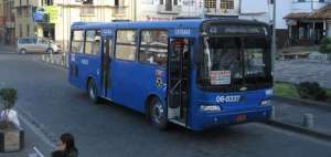 Debate por uso de tarjeta para buses