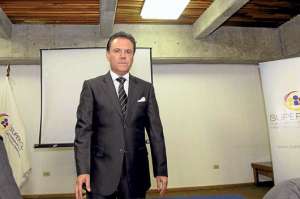 Carlos Ochoa, superintendente de Comunicaci&oacute;n.