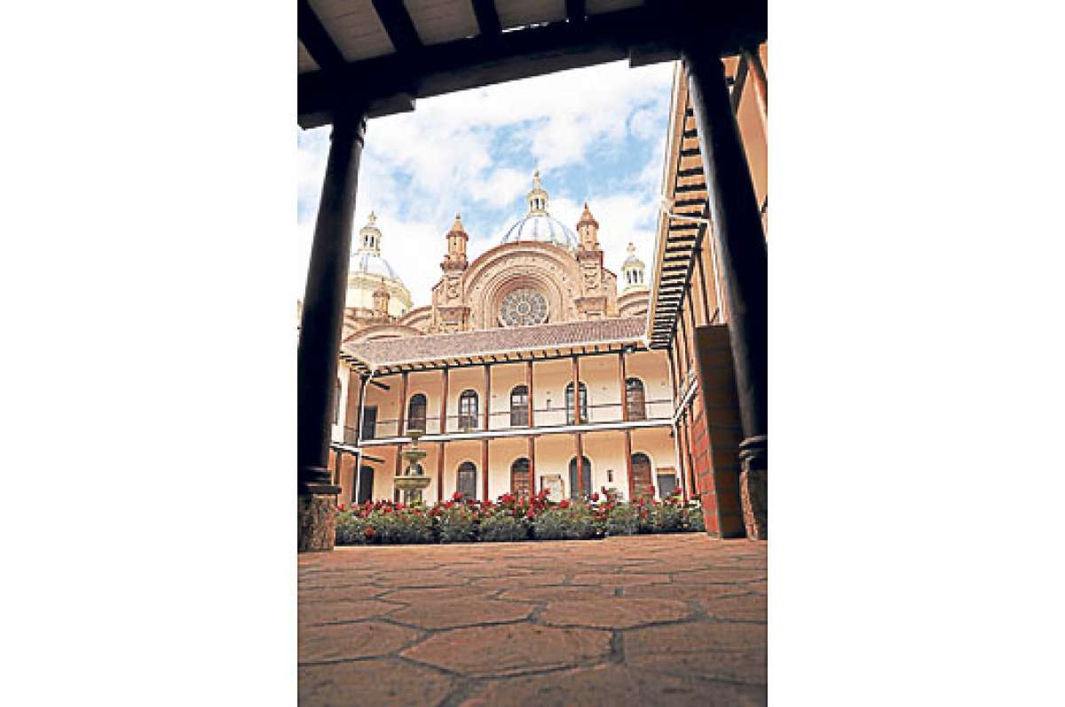 En el &aacute;rea que ya se encuentra recuperada funcionan Radio Cat&oacute;lica y  salones de la Pastoral, destinada para las actividades propias de la Curia.