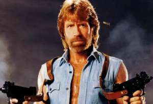 Chuck Norris es hospitalizado de emergencia en Haw&aacute;i: esto se sabe