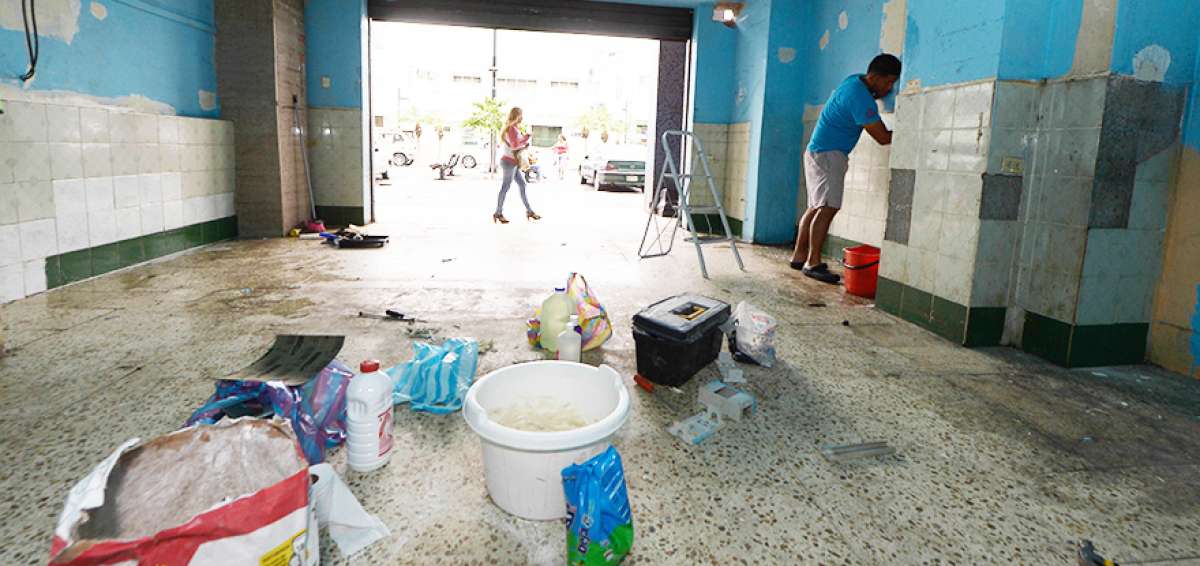 La panader&iacute;a La Espiga Dorada fue uno de los primeros negocios que cerr&oacute; en la calle P. P. G&oacute;mez. Se teme que m&aacute;s locales comerciales corran la misma suerte.