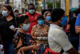 Quito se declara en alerta roja por incremento de contagios