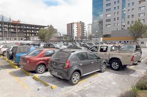 La Polic&iacute;a estima que el 90% de robos de veh&iacute;culos ocurre cuando los propietarios los dejan parqueados. &Aacute;lvaro P&eacute;rez / El Tel&eacute;grafo