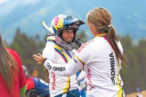Mariana Paj&oacute;n Londo&ntilde;o. Profesi&oacute;n: Corredora de BMX. Nacionalidad: Colombiana. Fecha de nacimiento: 10 de octubre de 1991. Edad: 22 a&ntilde;os. Estado civil: Soltera.