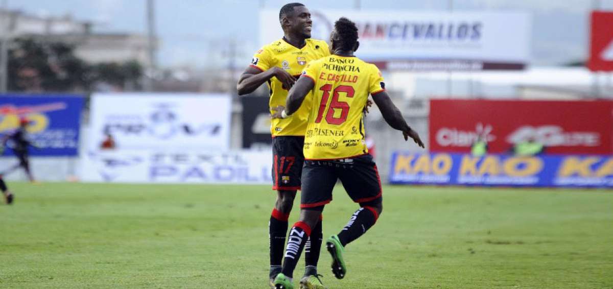 Los ofensivos amarillos Marcos Caicedo (iz.) y &Eacute;rick Castillo volver&iacute;an a saltar como titulares esta noche en el estadio Ol&iacute;mpico Atahualpa, frente a River Ecuador.