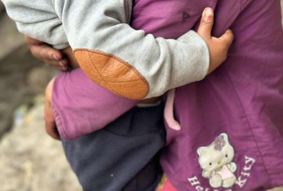 Los cinco hermanos de Simiátug fueron trasladados y reciben asistencia del Gobierno.