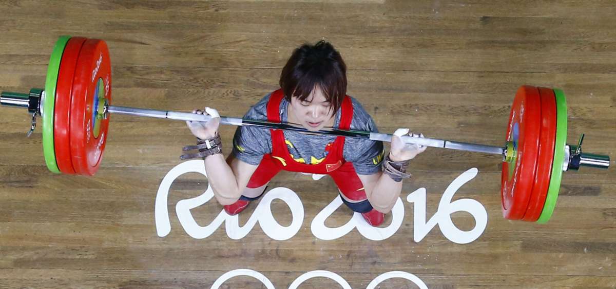 Pesista china Xiang gana oro ol&iacute;mpico en 69 kg