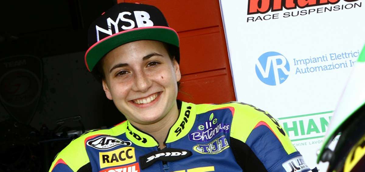 Carrasco reivindica a las mujeres sobre una moto