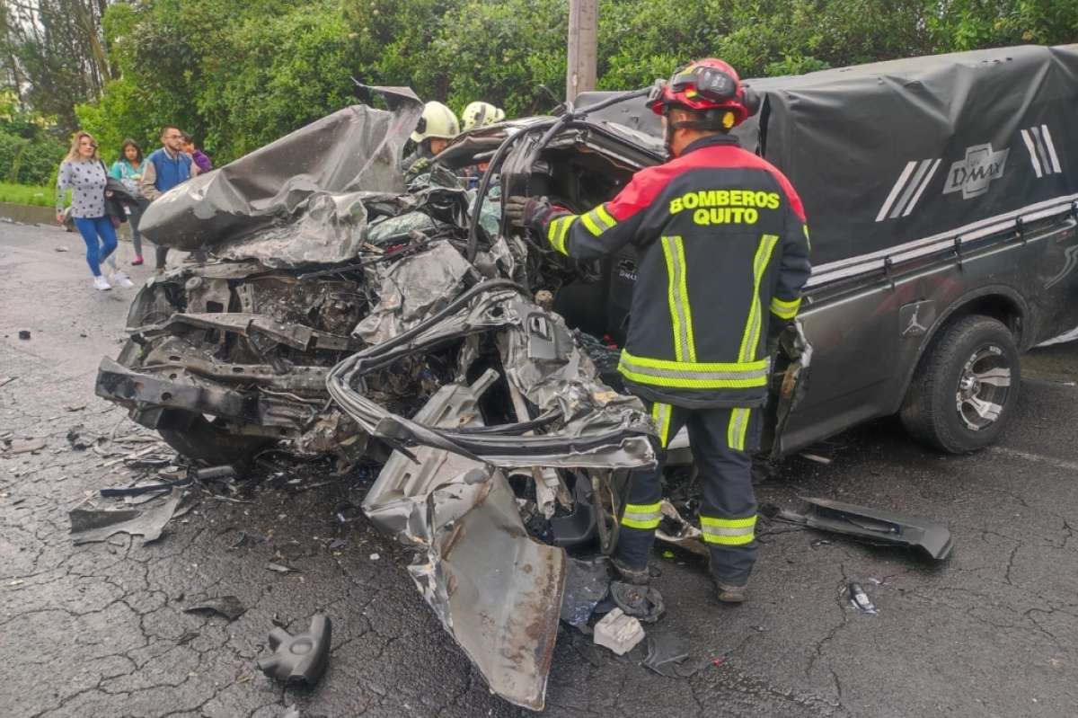 El siniestro de tránsito dejó tres afectados en Cutuglagua.