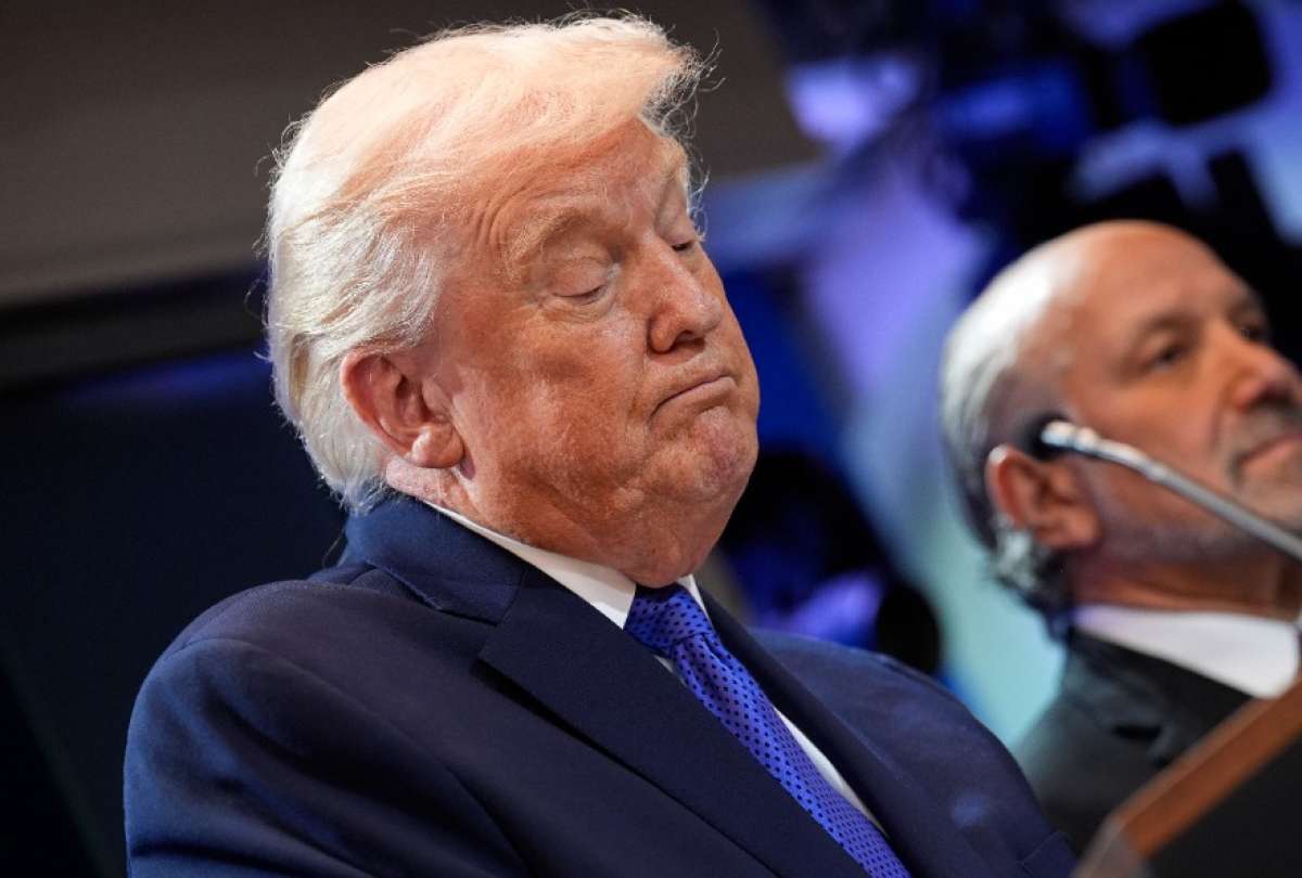 El presidente Donald Trump firm&oacute; la orden ejecutiva sobre aranceles desde la Oficina Oval de la Casa Blanca.