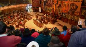 Ind&iacute;genas participaron en el segundo debate de la Ley de Tierras que empez&oacute; en diciembre y tiene previsto terminar ahora en enero.