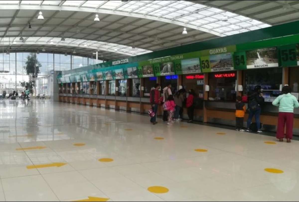 Servicio de operadoras en terminales de Quito se normalizó por completo