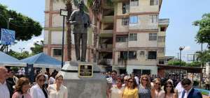 La escultura del maestro Theo Constante est&aacute; ubicada en el parque que tambi&eacute;n lleva su nombre, en la avenida Isidro Ayora y Jos&eacute; Mar&iacute;a Egas.