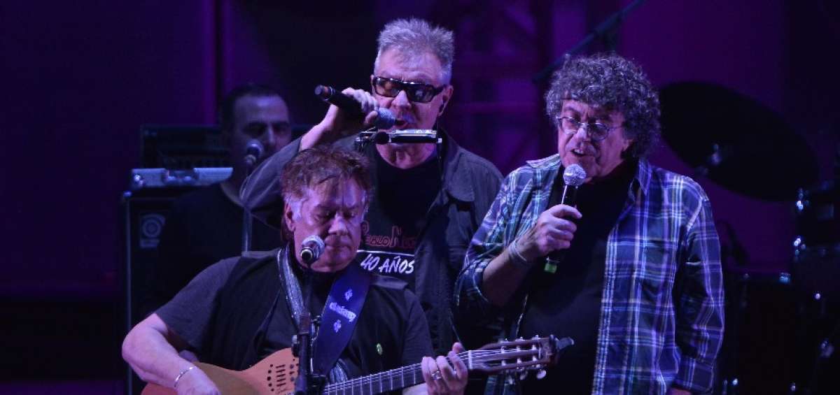 El &uacute;ltimo concierto de Piero en Ecuador fue junto a V&iacute;ctor Heredia (iz), Le&oacute;n Gioco (c) en la inauguraci&oacute;n de la Concha Ac&uacute;stica del Parque Samanes. 