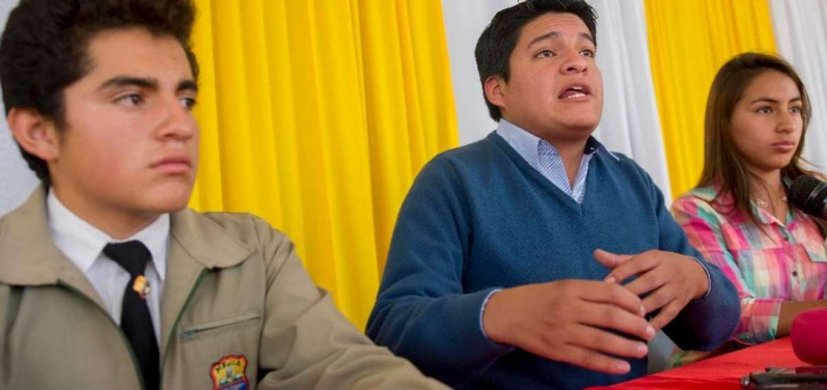 Representantes de la FESE ofrecieron declaraciones en la sede la UNE.