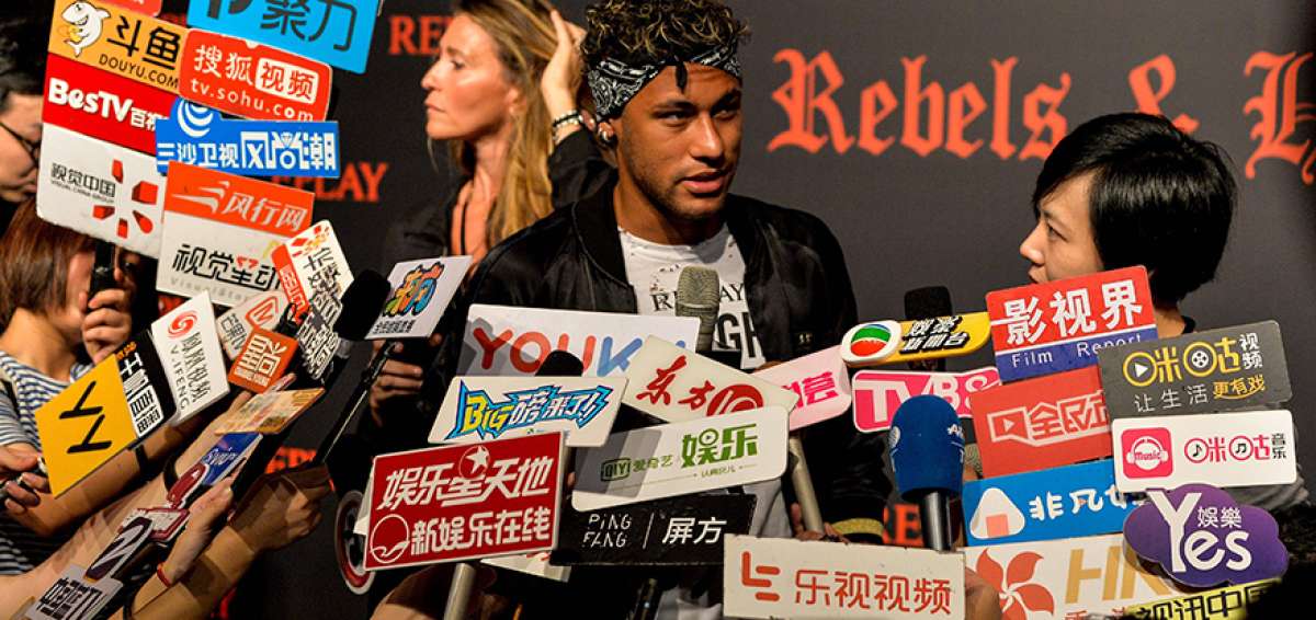 Neymar fue asediado por los medios esta semana cuando estuvo en China por compromisos comerciales.