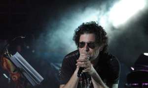 Andr&eacute;s Calamaro promociona su nuevo disco doble