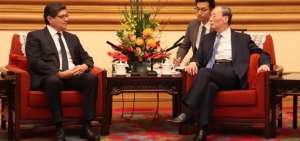 El canciller de Ecuador, Jos&eacute; Valencia, se reuni&oacute; con el  vicepresidente chino, Wang Qishan. 