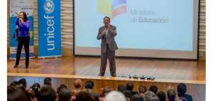 El ministro de Educaci&oacute;n dio una charla para explicar en qu&eacute; consiste la metodolog&iacute;a de inclusi&oacute;n educativa.
