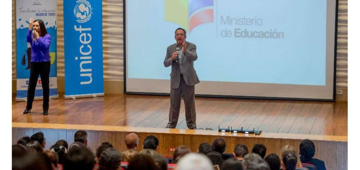 El ministro de Educaci&oacute;n dio una charla para explicar en qu&eacute; consiste la metodolog&iacute;a de inclusi&oacute;n educativa.
