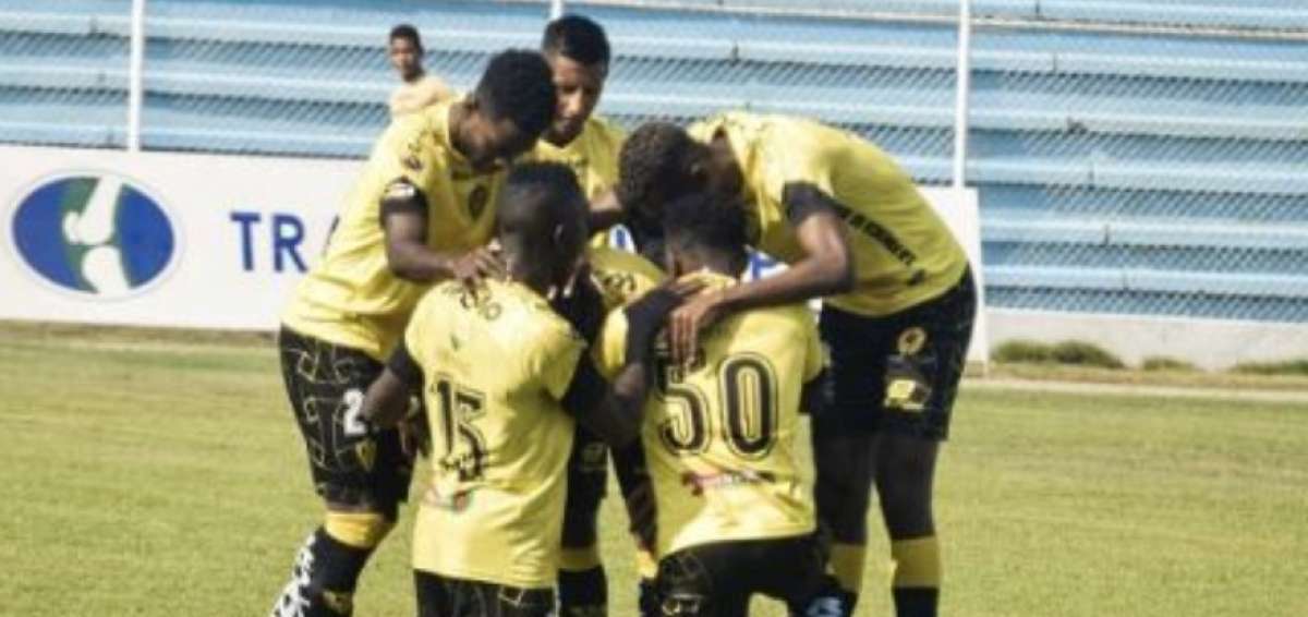 Fuerza Amarilla perdi&oacute; y se acerca al descenso