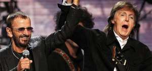 Ringo Starr (izquierda) y el cantante Paul McCartney son los dos &uacute;nicos sobrevivientes de la famosa banda de pop rock  brit&aacute;nica The Beatles.  