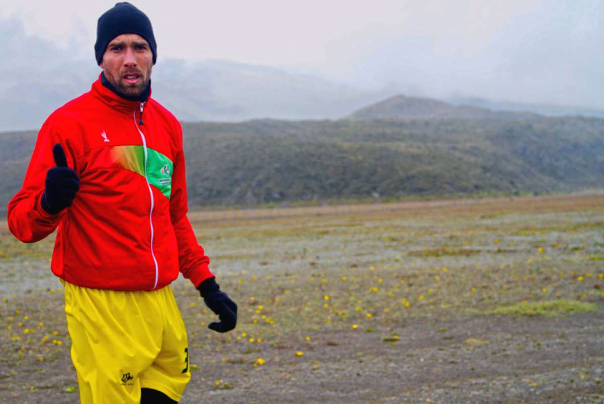 El portero argentino cambiar&aacute; de camiseta en el 2015. Foto tomada del Facebook de Mushuc Runa