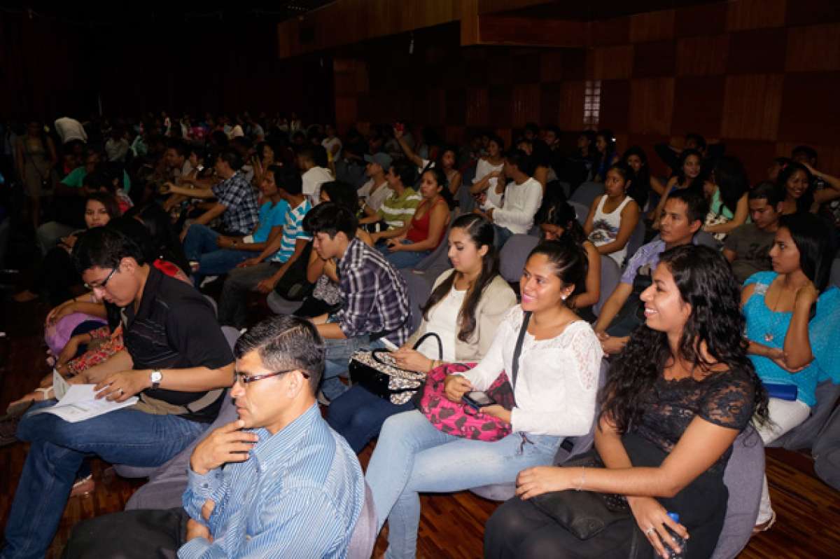 1.963 manabitas capacitados para el ENES