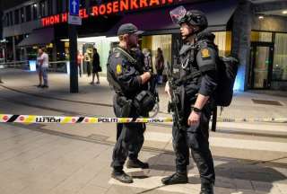 Dos muertos y varios heridos, deja ataque en el centro de Oslo, Noruega en medio de las celebraciones del orgullo gay