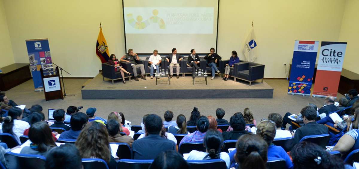 En el encuentro, que concluye hoy en Quito, se discuti&oacute; sobre la falta de planificaci&oacute;n de obras del Cabildo.