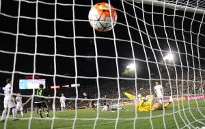El encuentro que defini&oacute; al representante de Concacaf en la Confederaciones fue ordenado despu&eacute;s de que Estados Unidos ganara la Copa Oro 2013 y M&eacute;xico levantara la edici&oacute;n 2015. Foto: Agencia AFP