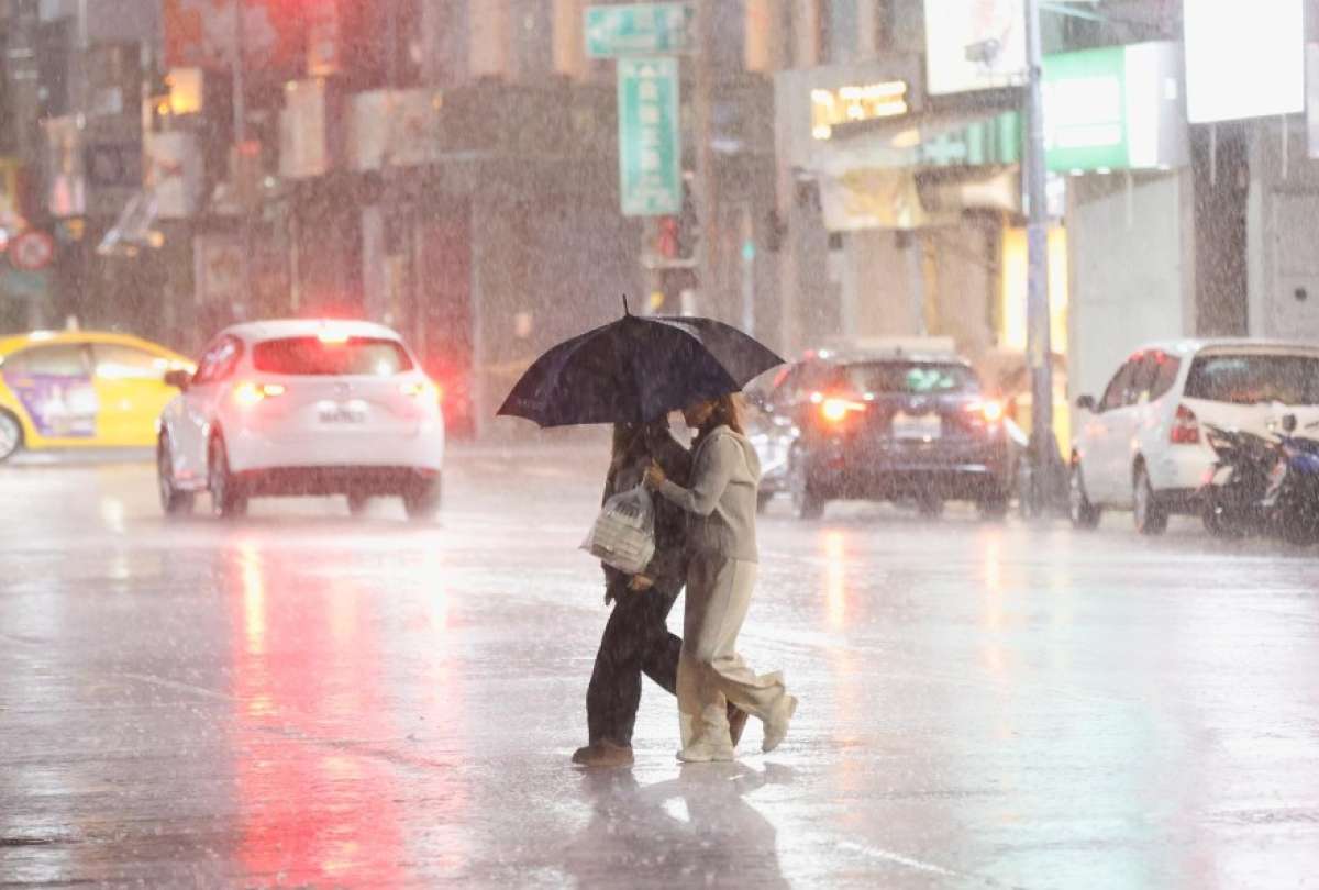 Más de 1,7 millones de niños afectados en Filipinas por el supertifón Fung-wong, según ONU