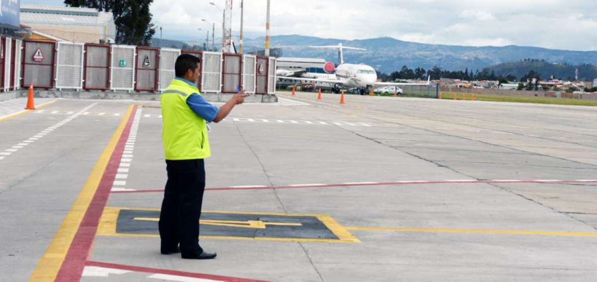 La pista del aeropuerto cuencano es considerada la m&aacute;s peque&ntilde;a, entre las grandes ciudades del pa&iacute;s.