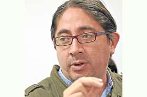 La Senescyt firm&oacute; convenio con la U. de Cuenca 