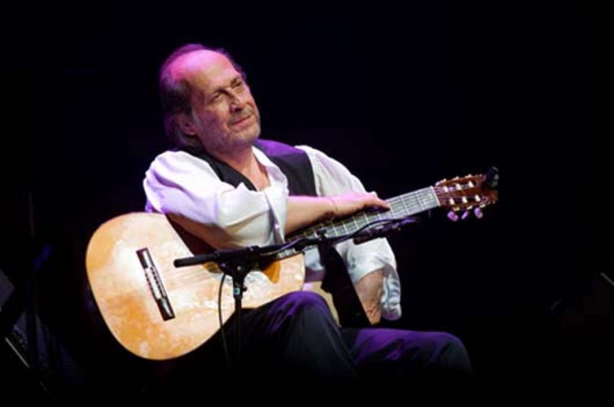 Paco de Luc&iacute;a, el Mago del flamenco