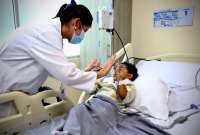 Autoridades de salud recorrieron las instalaciones del Hospital Monte Sinaí, en Guayaquil.