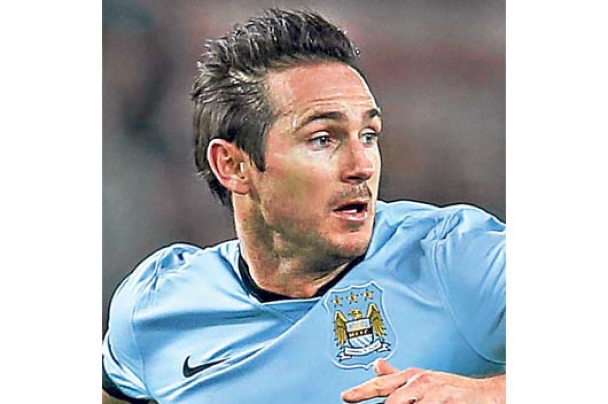 Lampard le da el triunfo al City con un cabezazo a los 73&rsquo; 