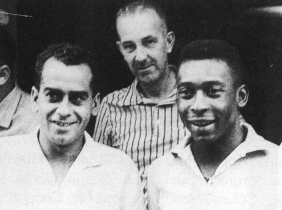 Zito (i) posa en una foto con Pel&eacute; en la &eacute;poca m&aacute;s gloriosa del Santos, en los a&ntilde;os 60. Foto: Internet 